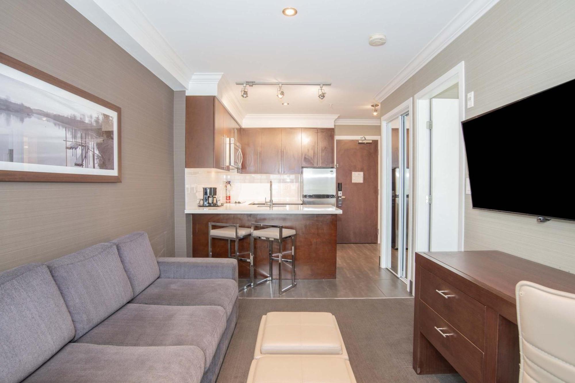 Sandman Hotel Abbotsford Airport Екстериор снимка