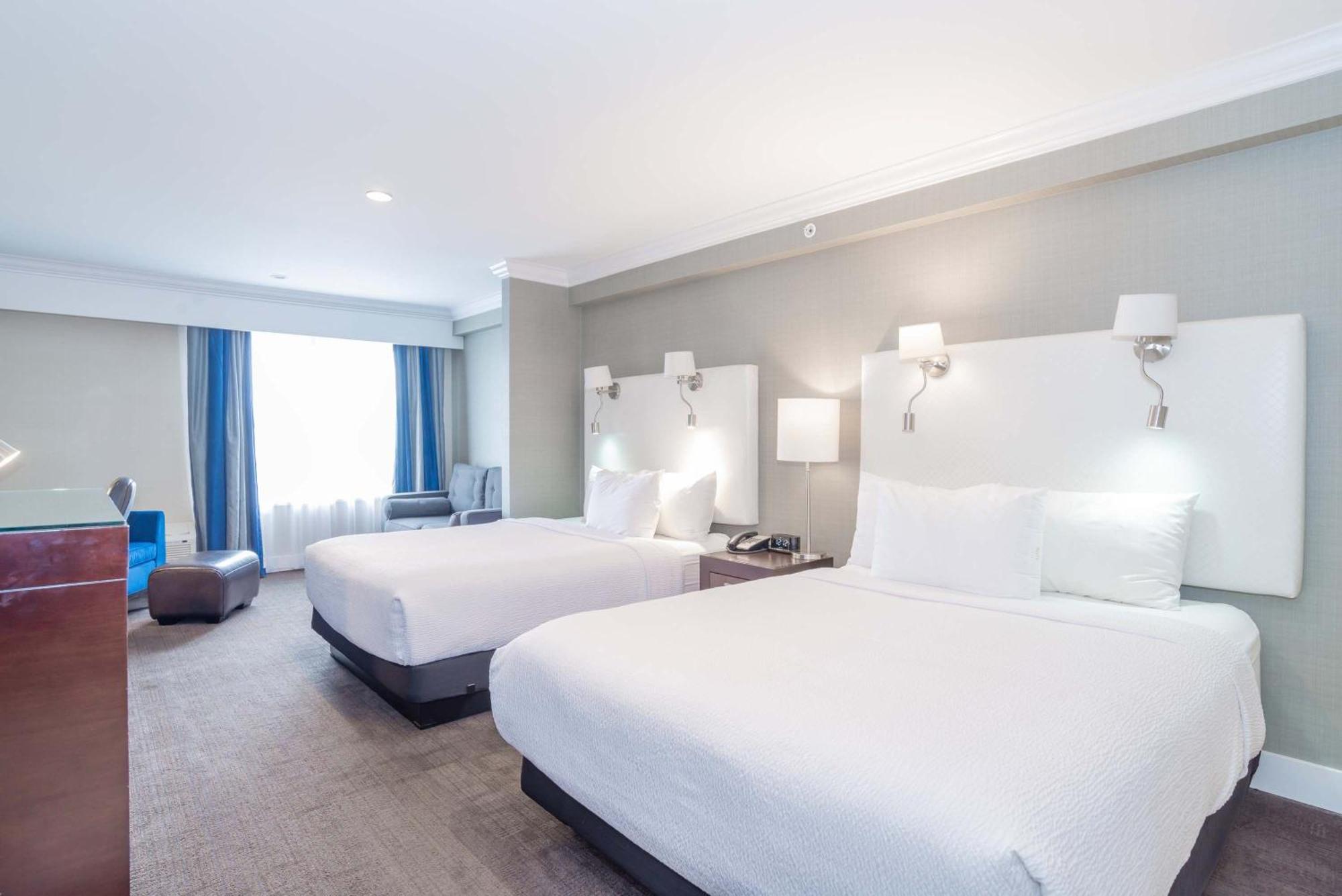 Sandman Hotel Abbotsford Airport Екстериор снимка