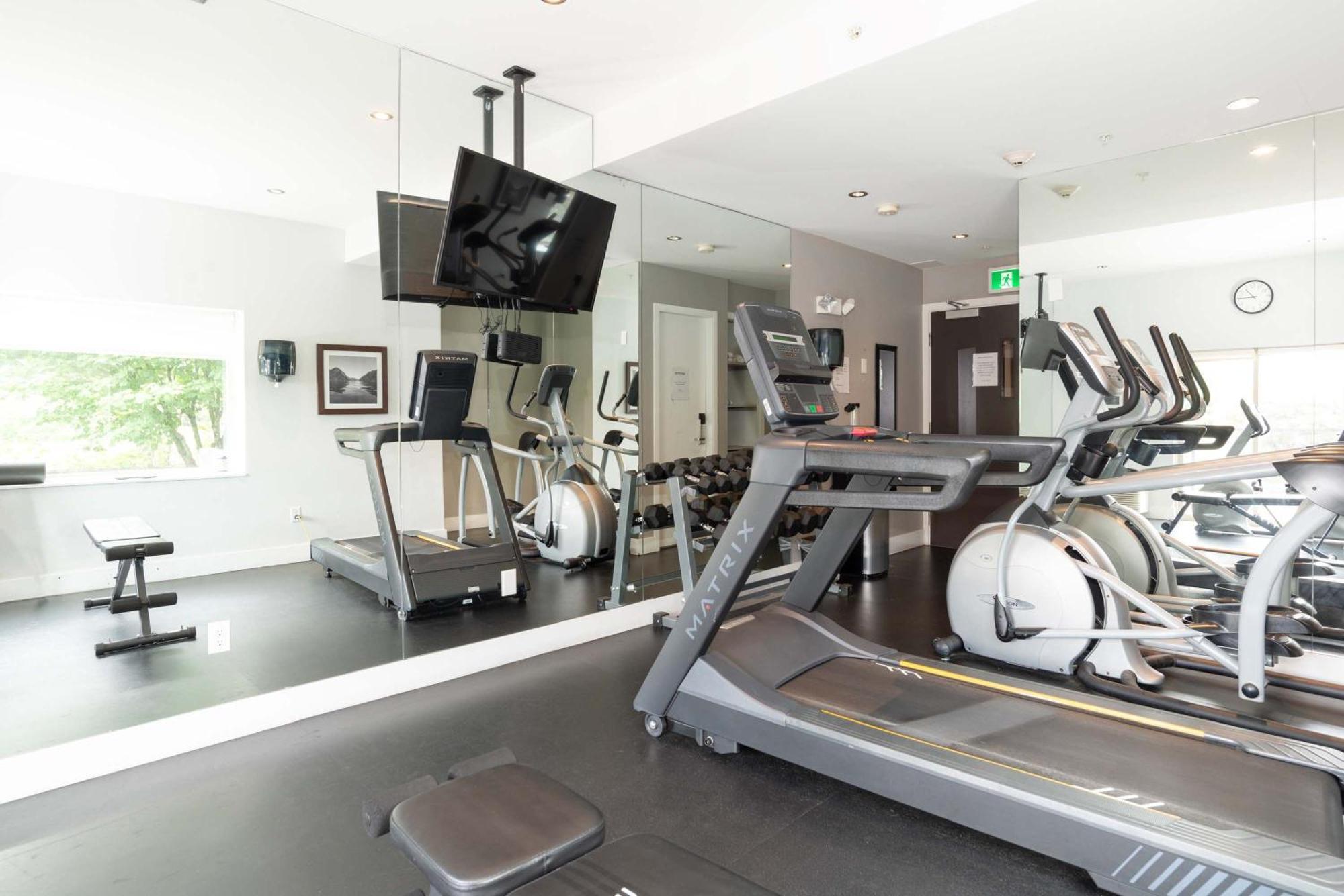 Sandman Hotel Abbotsford Airport Екстериор снимка